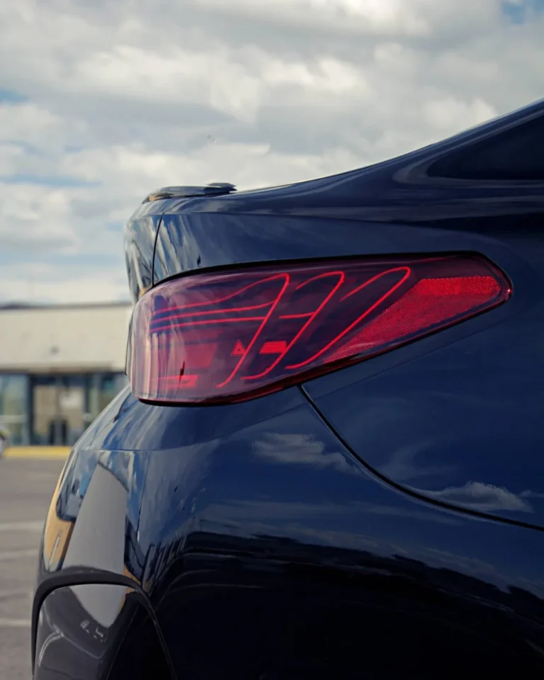 Tylna lampa LED BMW Serii 4 Gran Coupe, detal sportowego nadwozia BMW M-Cars
